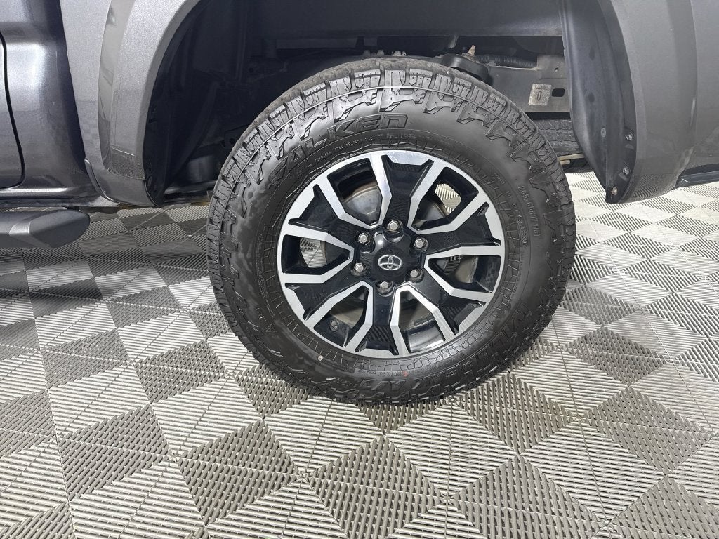 2022 Toyota Tacoma TRD Sport V6