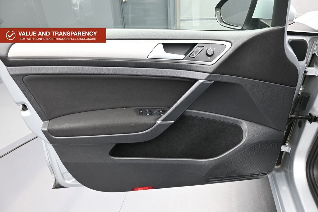 2016 Volkswagen Golf SportWagen S