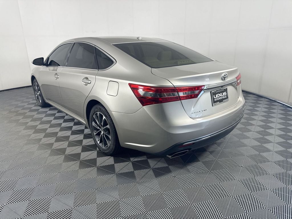 2017 Toyota Avalon XLE