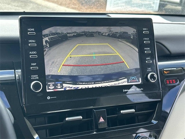 2022 Toyota Camry Hybrid XLE