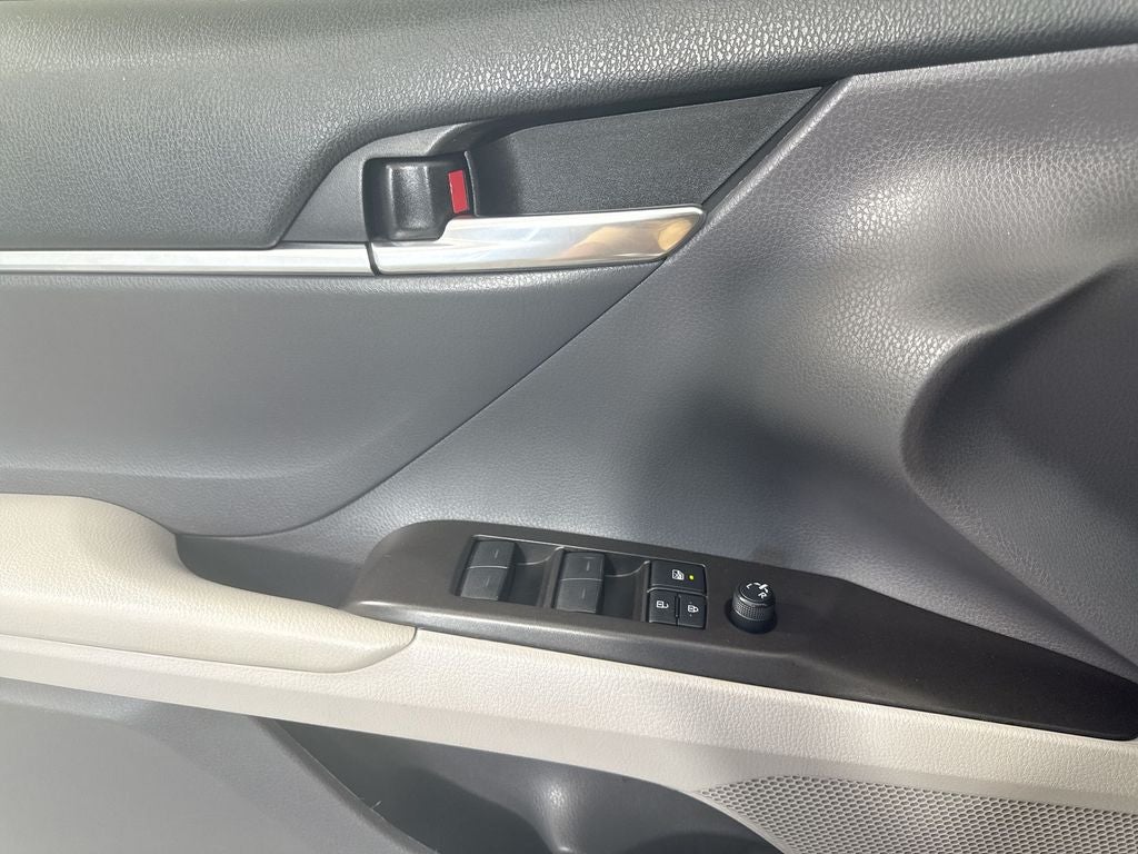 2021 Toyota Camry Hybrid SE