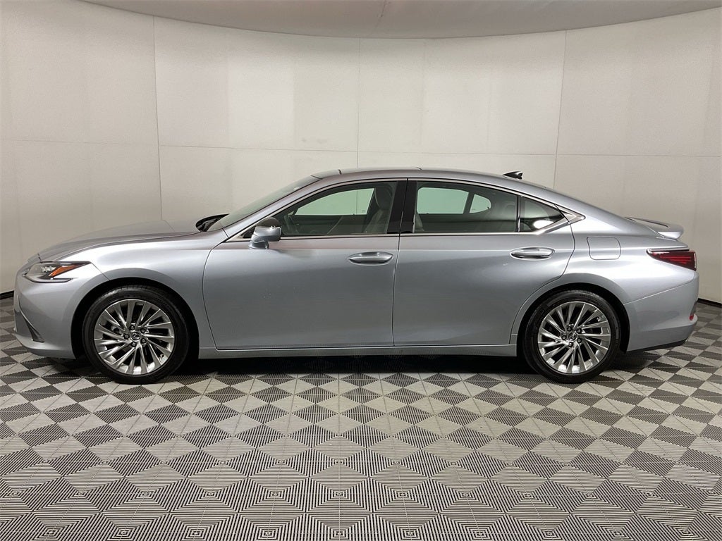 2022 Lexus ES 350 Ultra Luxury
