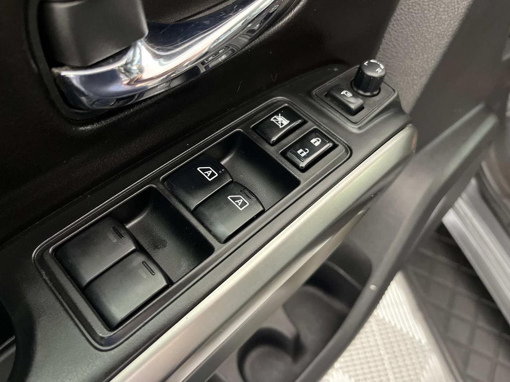 2015 Nissan Armada Platinum
