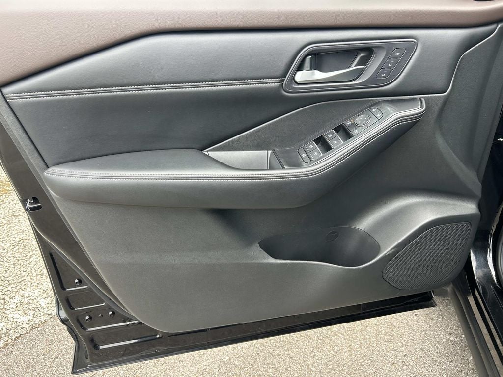 2023 Nissan Rogue SL Premium
