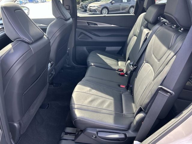 2024 INFINITI QX60 LUXE