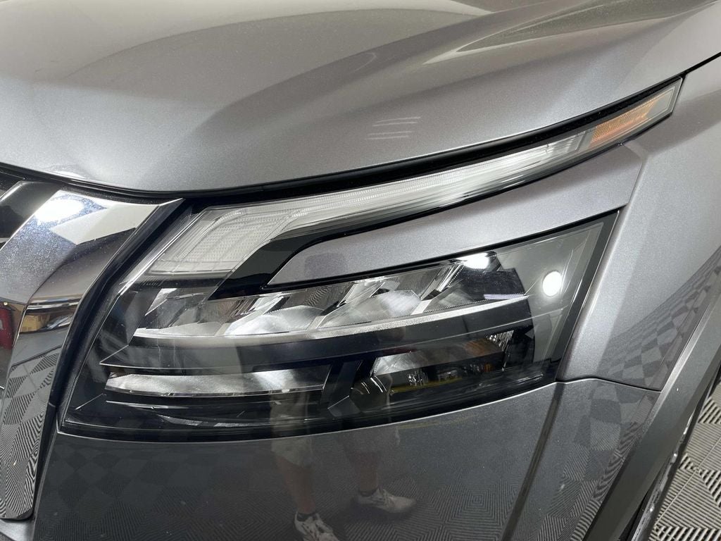 2025 Nissan Pathfinder S