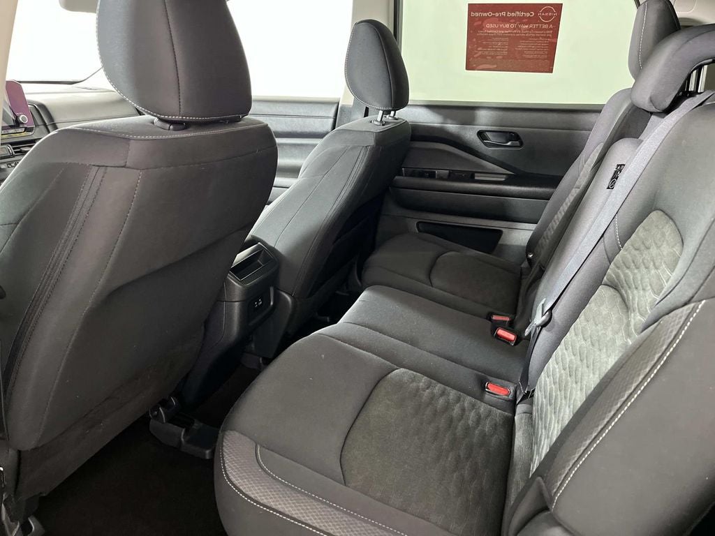 2023 Nissan Pathfinder S