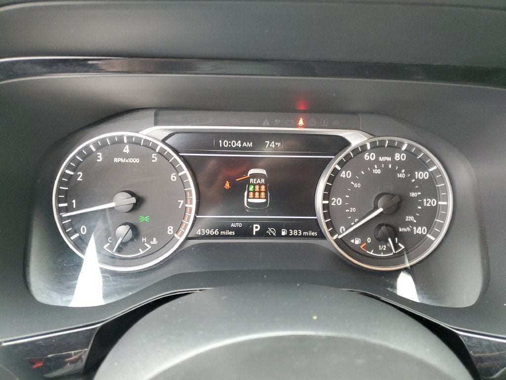 2025 Nissan Pathfinder SV