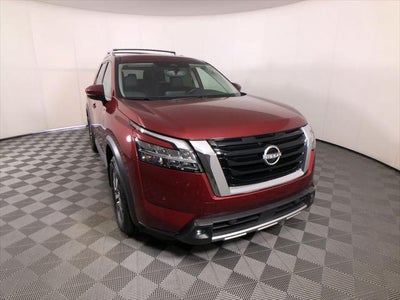 2022 Nissan Pathfinder SL