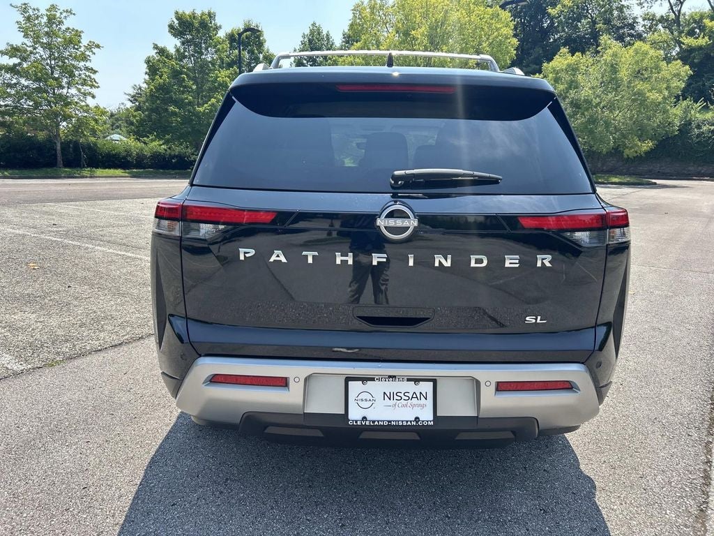 2024 Nissan Pathfinder SL