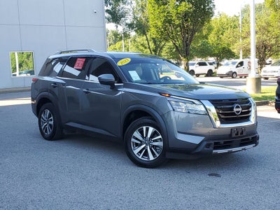 2023 Nissan Pathfinder SL