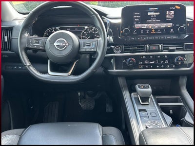 2023 Nissan Pathfinder SL