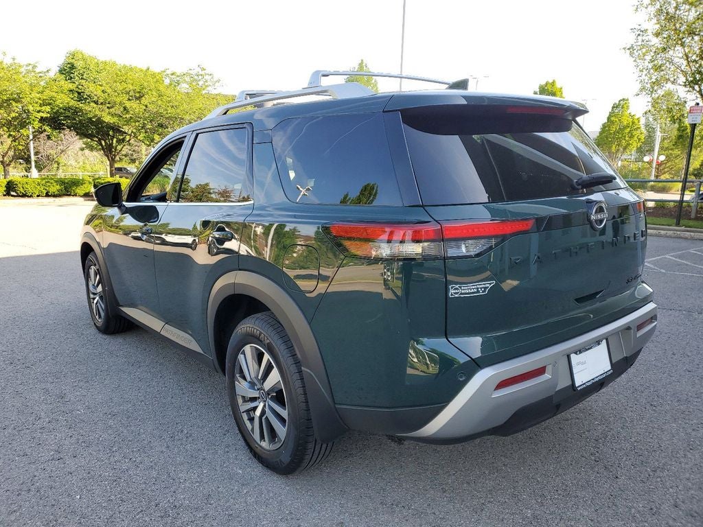 2023 Nissan Pathfinder SL
