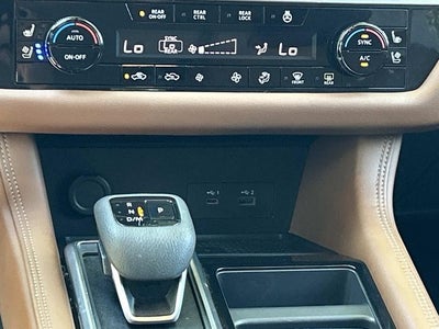 2025 Nissan Pathfinder Platinum