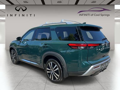 2025 Nissan Pathfinder Platinum