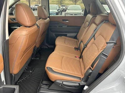 2025 Nissan Pathfinder Platinum