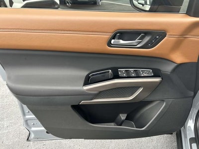 2025 Nissan Pathfinder Platinum