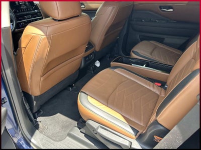2023 Nissan Pathfinder Platinum