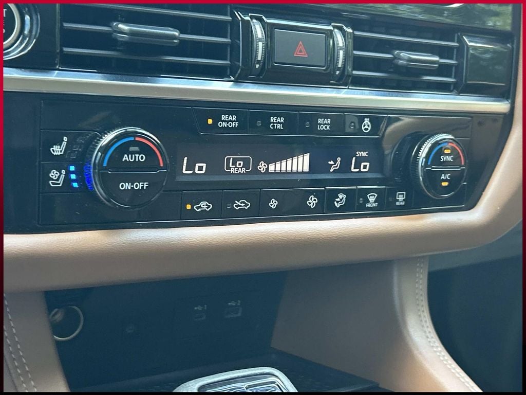 2023 Nissan Pathfinder Platinum