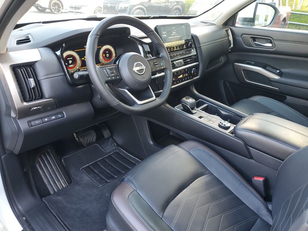 2024 Nissan Pathfinder Platinum