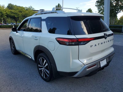 2024 Nissan Pathfinder Platinum