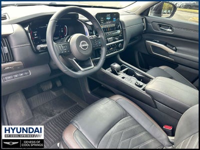 2024 Nissan Pathfinder Platinum