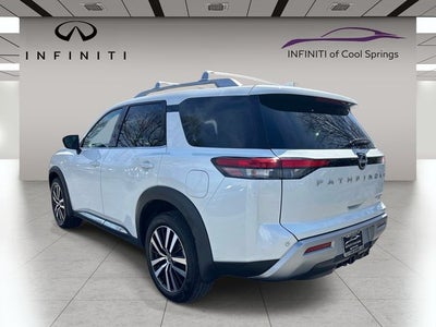 2024 Nissan Pathfinder Platinum