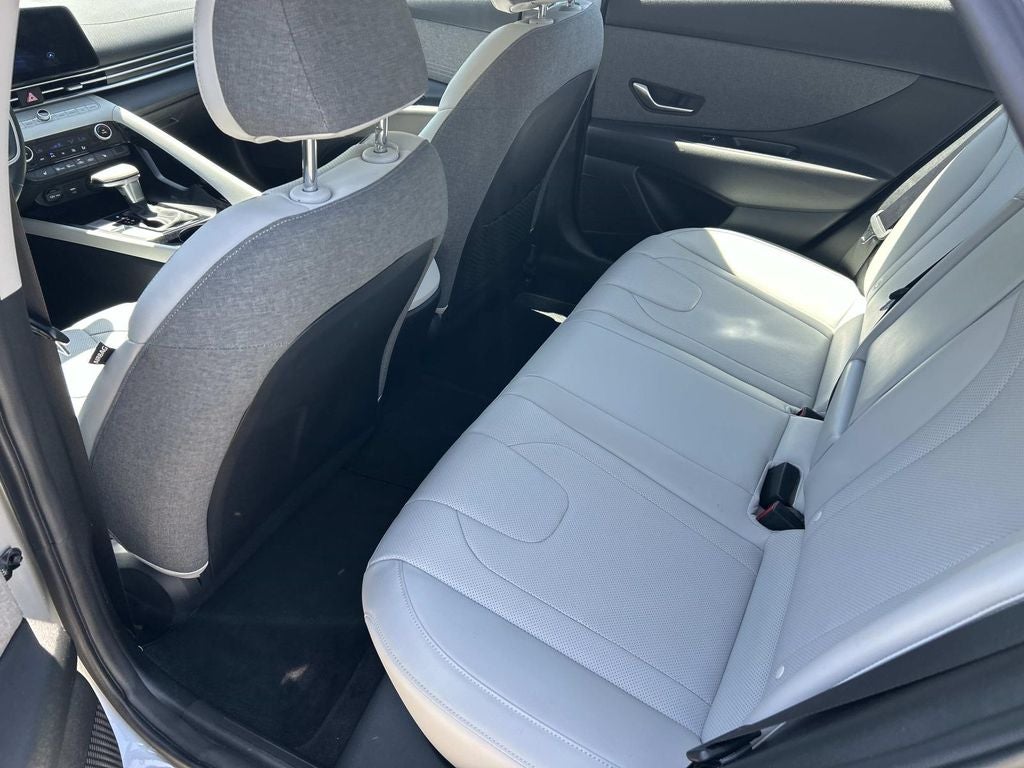 2022 Hyundai Elantra Limited