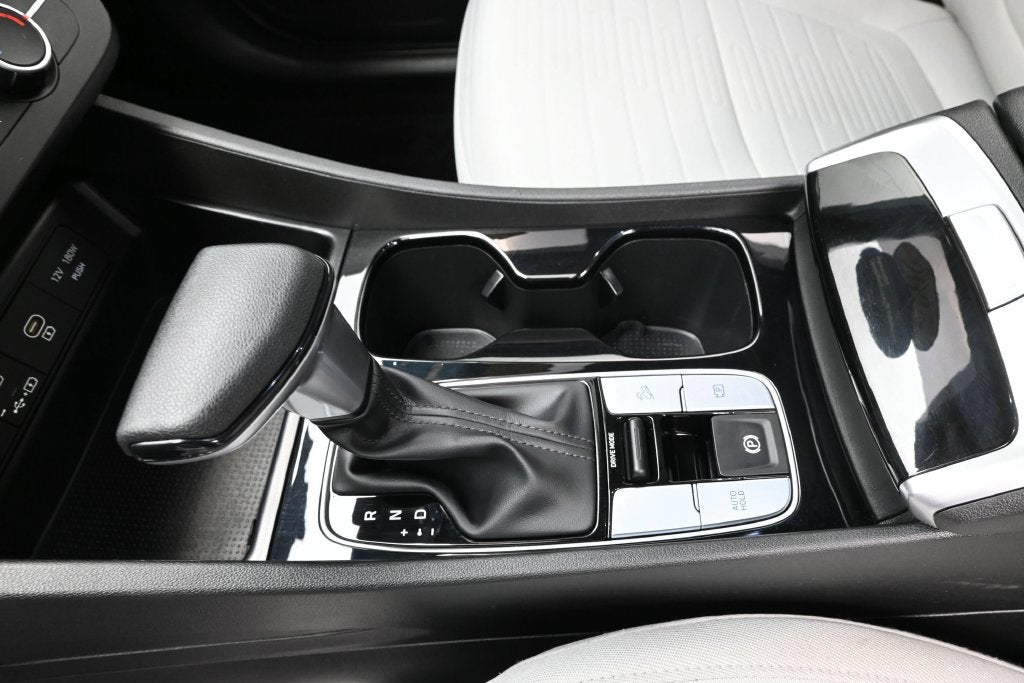 2025 Hyundai Santa Cruz SE