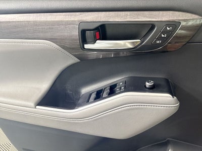 2021 Toyota Highlander Hybrid Platinum