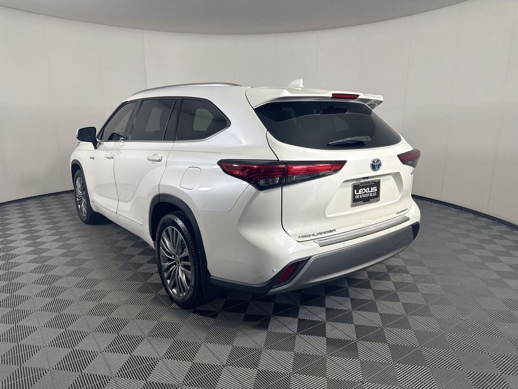 2021 Toyota Highlander Hybrid Platinum