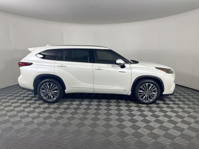 2021 Toyota Highlander Hybrid Platinum