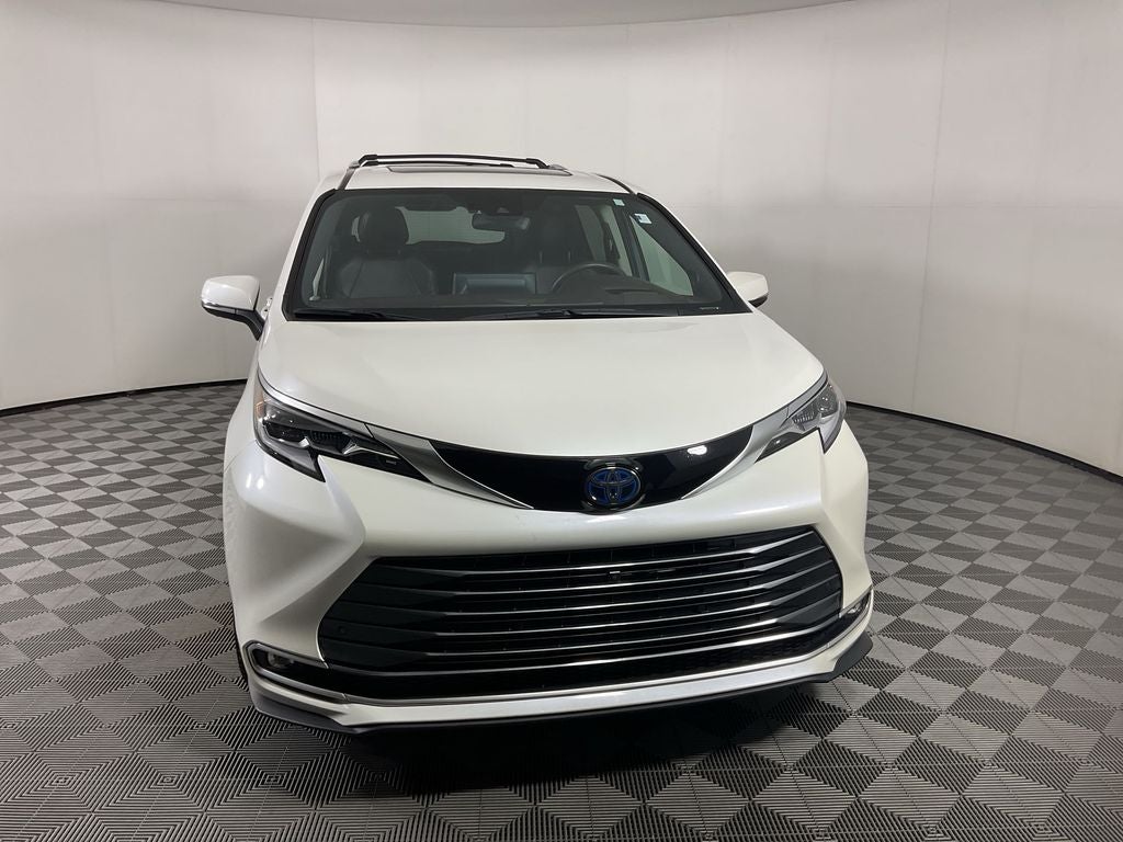 2021 Toyota Sienna Platinum 7 Passenger