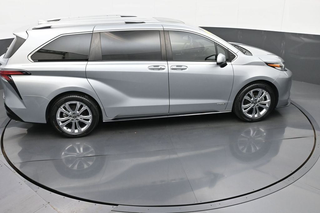 2021 Toyota Sienna Platinum 7 Passenger