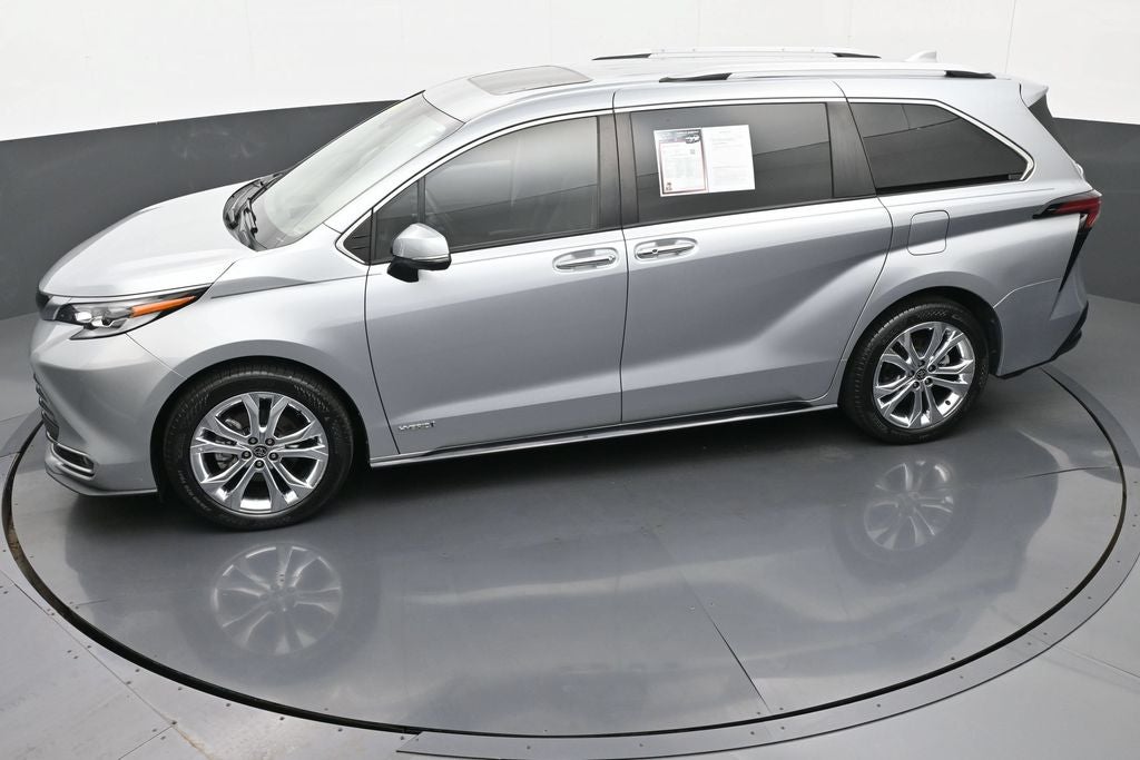 2021 Toyota Sienna Platinum 7 Passenger
