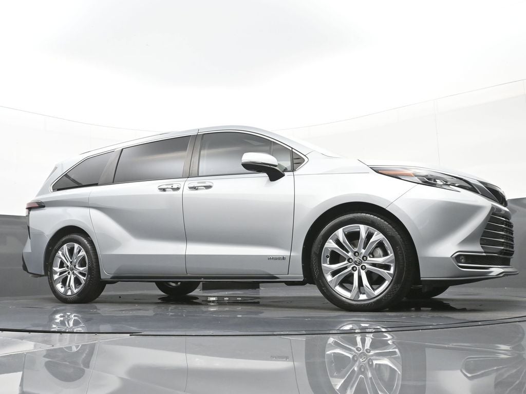 2021 Toyota Sienna Platinum 7 Passenger