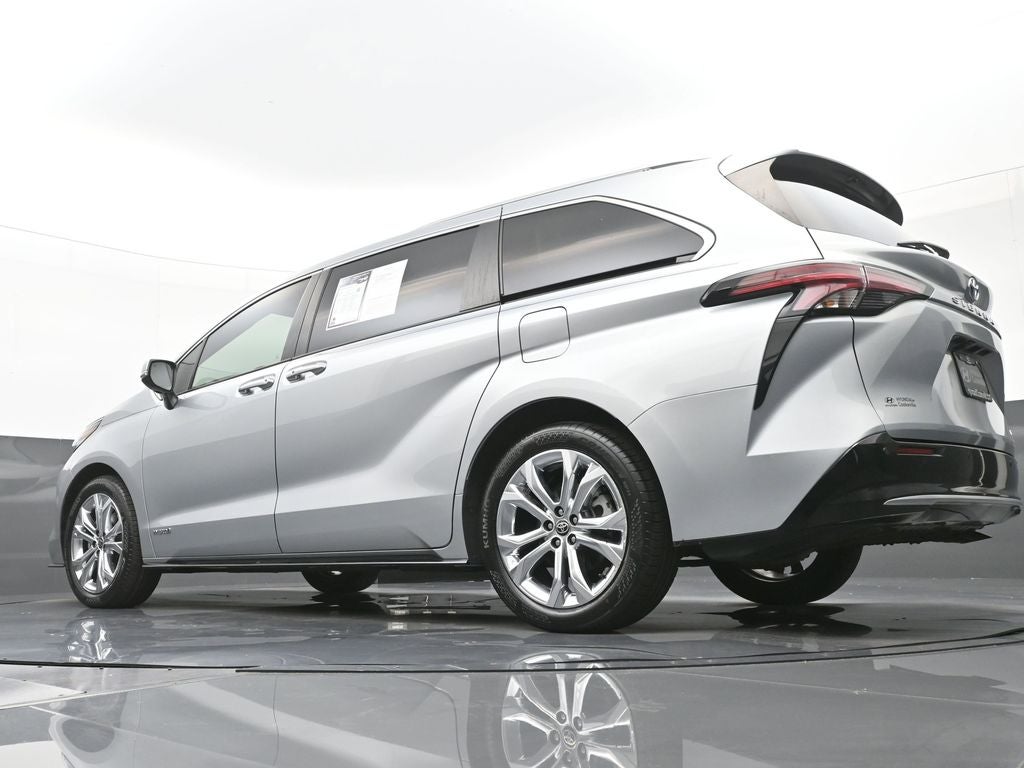 2021 Toyota Sienna Platinum 7 Passenger