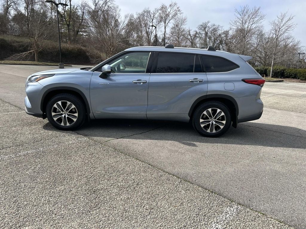 2021 Toyota Highlander Hybrid XLE