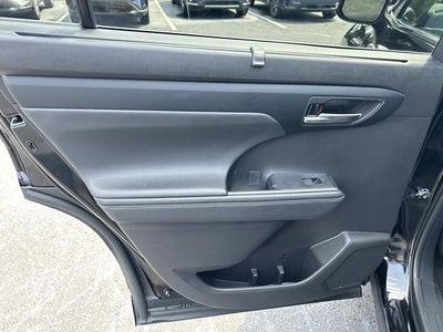 2024 Toyota Highlander XLE