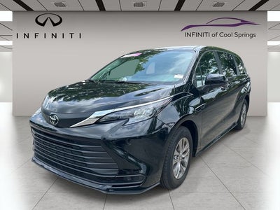 2026 Toyota Sienna LE 8 Passenger