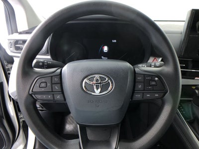2026 Toyota Sienna LE 8 Passenger
