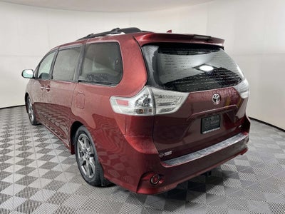 2019 Toyota Sienna SE Premium 8 Passenger