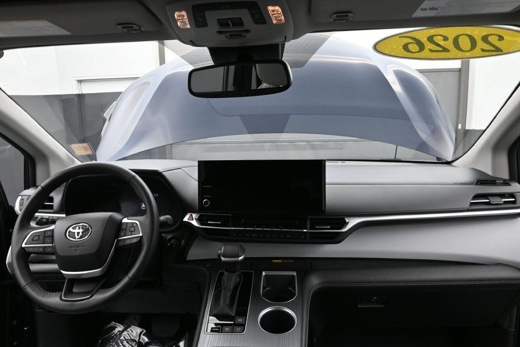 2026 Toyota Sienna XLE 8 Passenger