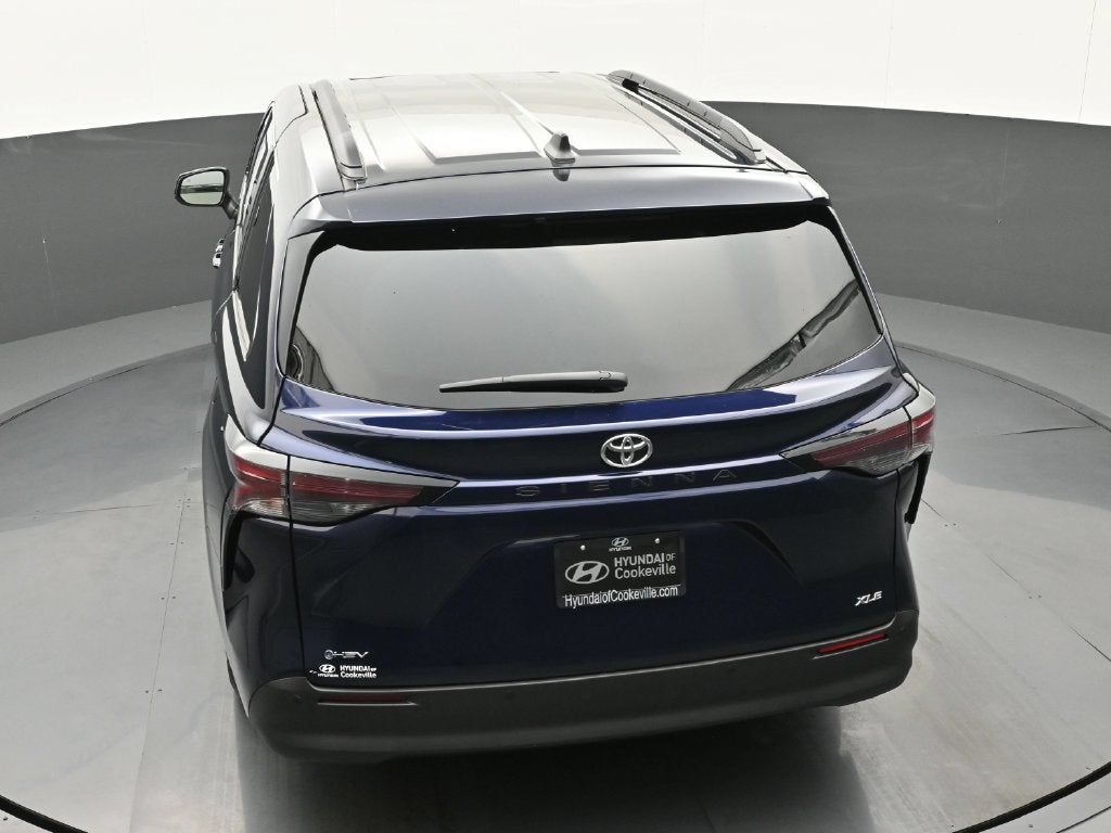 2026 Toyota Sienna XLE 8 Passenger
