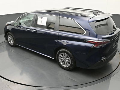 2026 Toyota Sienna XLE 8 Passenger