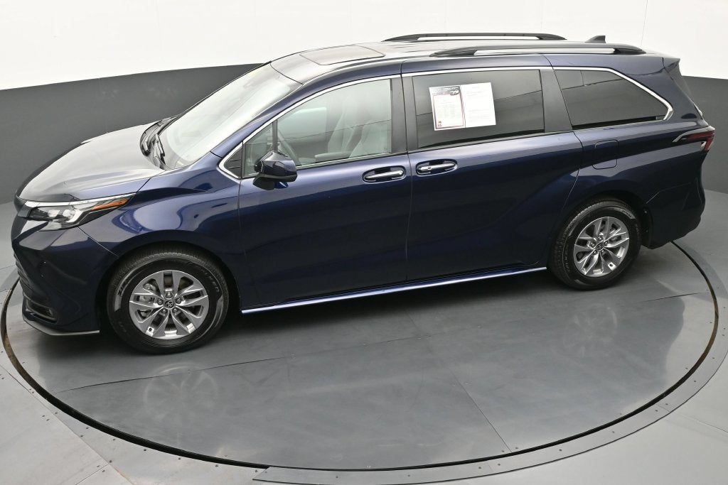 2026 Toyota Sienna XLE 8 Passenger