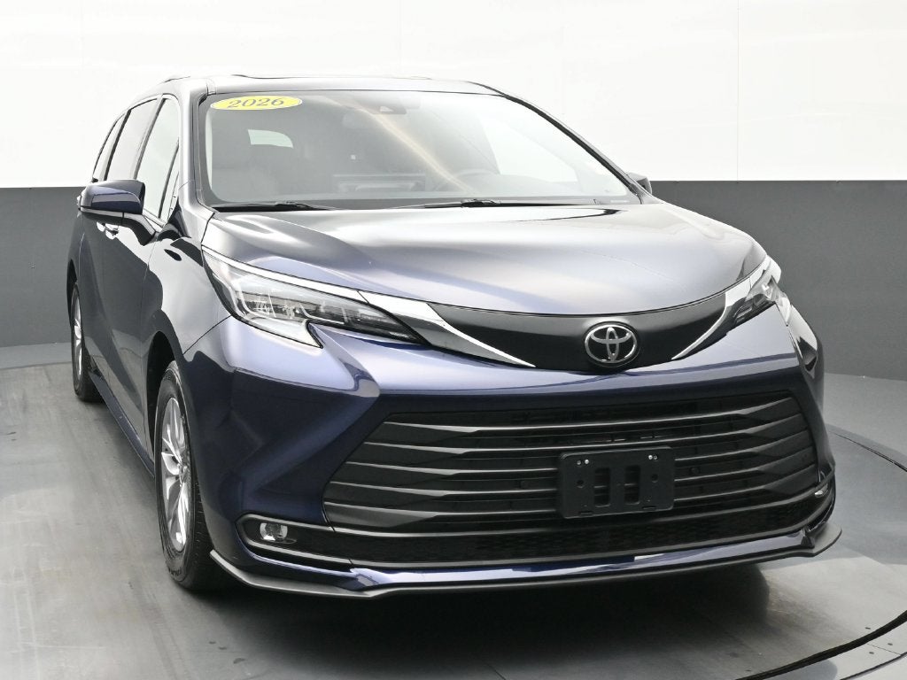 2026 Toyota Sienna XLE 8 Passenger