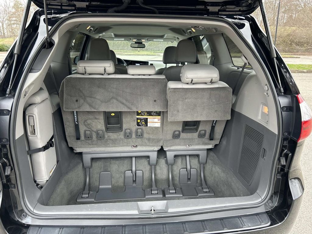 2019 Toyota Sienna XLE