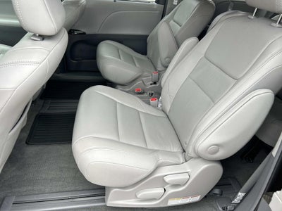 2019 Toyota Sienna XLE