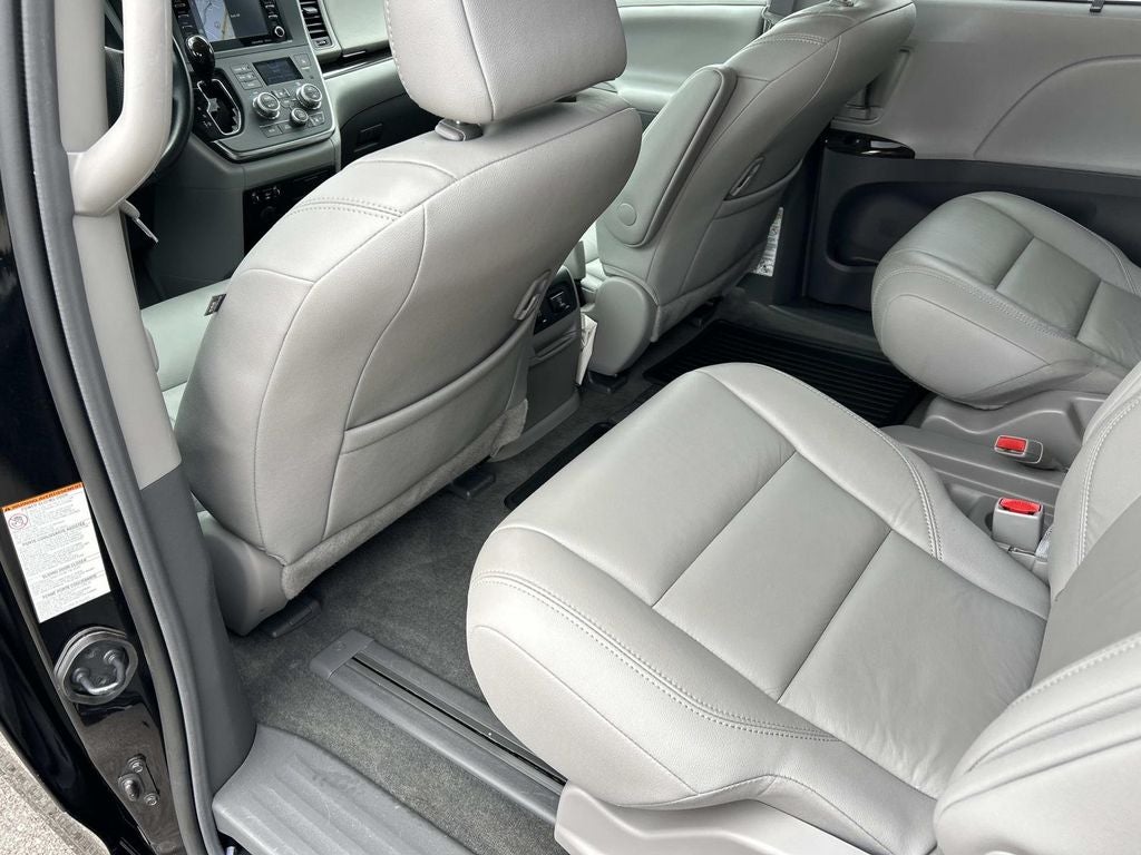 2019 Toyota Sienna XLE